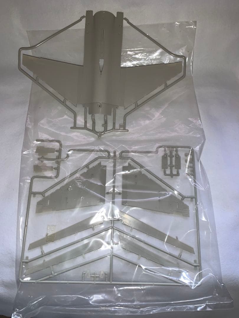 【送料無料】タミヤ1/32エアークラフトF-16CJ 箱無し　(訳あり)