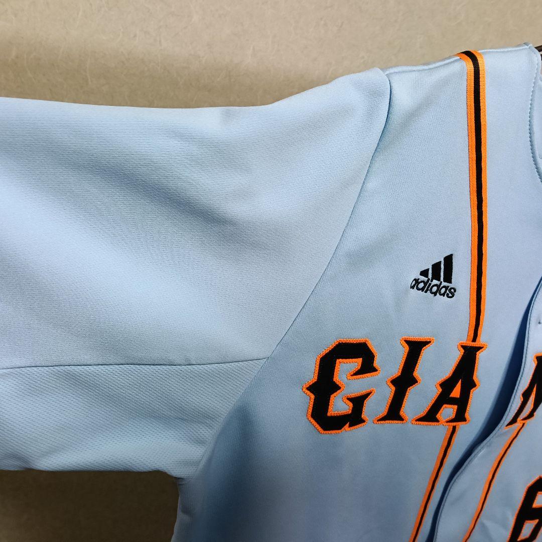 【極美品】アディダス製 読売ジャイアンツ 坂本勇人 ビジター刺繍水色ユニフォーム