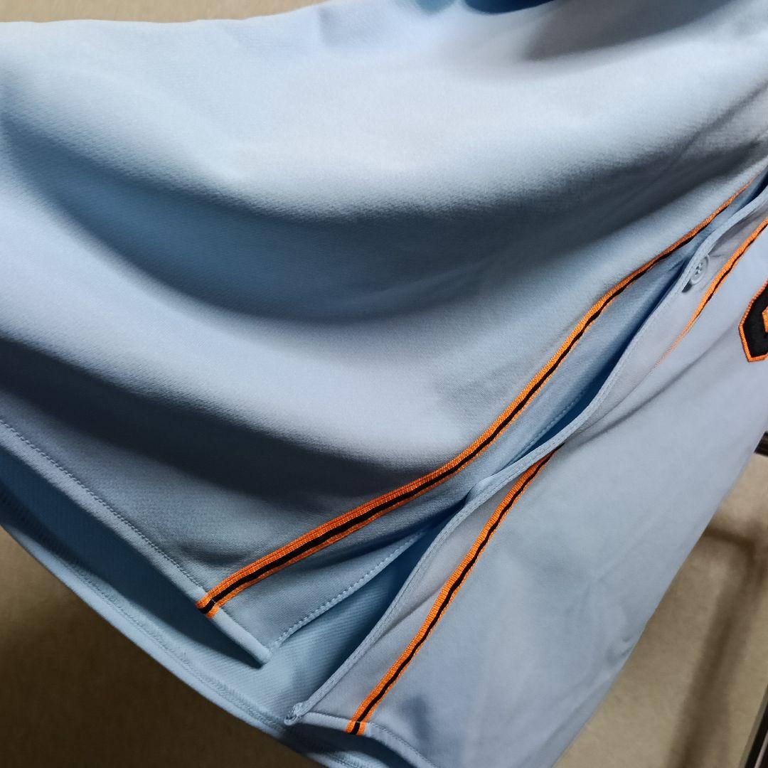【極美品】アディダス製 読売ジャイアンツ 坂本勇人 ビジター刺繍水色ユニフォーム