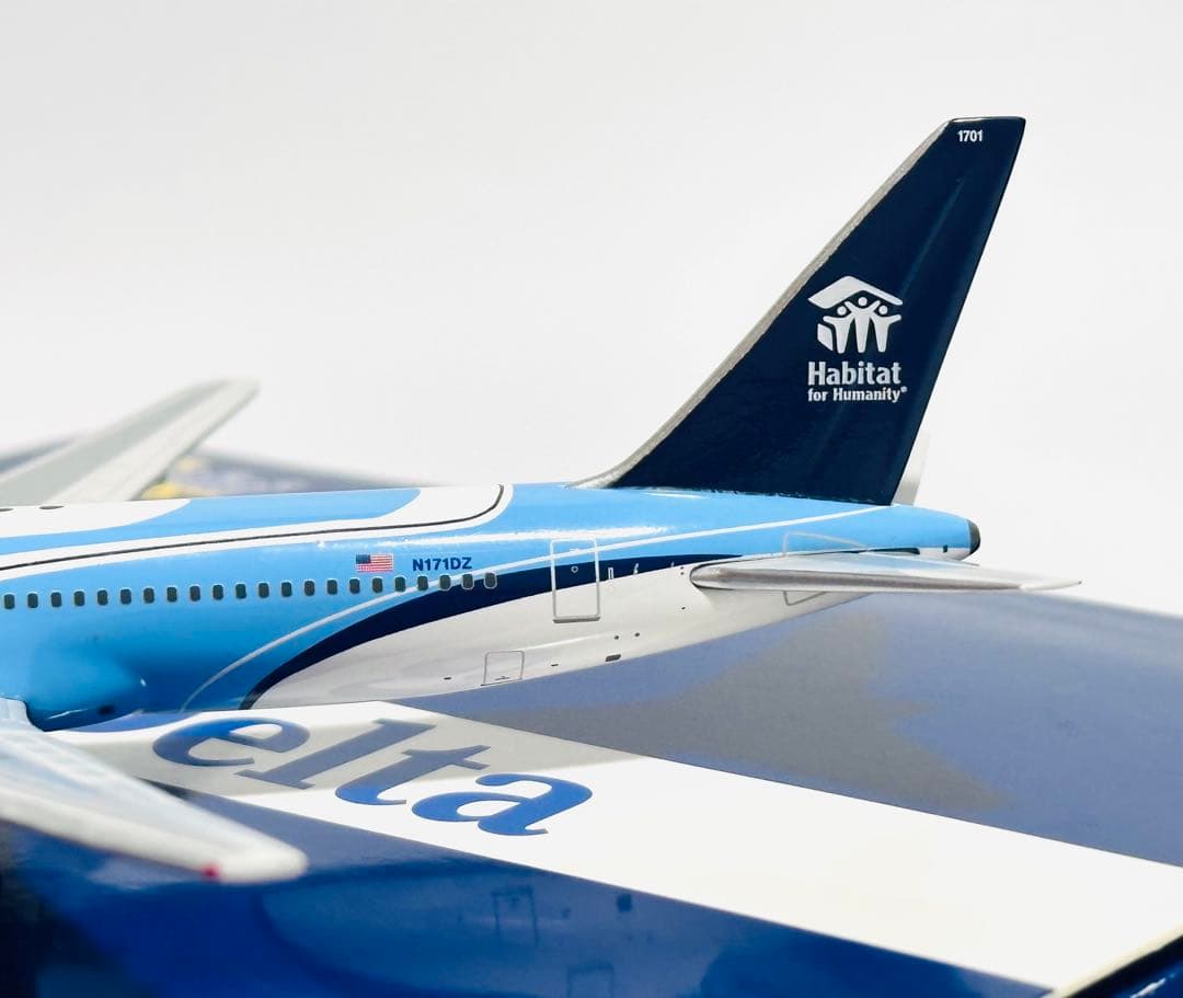Gemini 1/400 B767-300 デルタ航空 Habitat特別塗装
