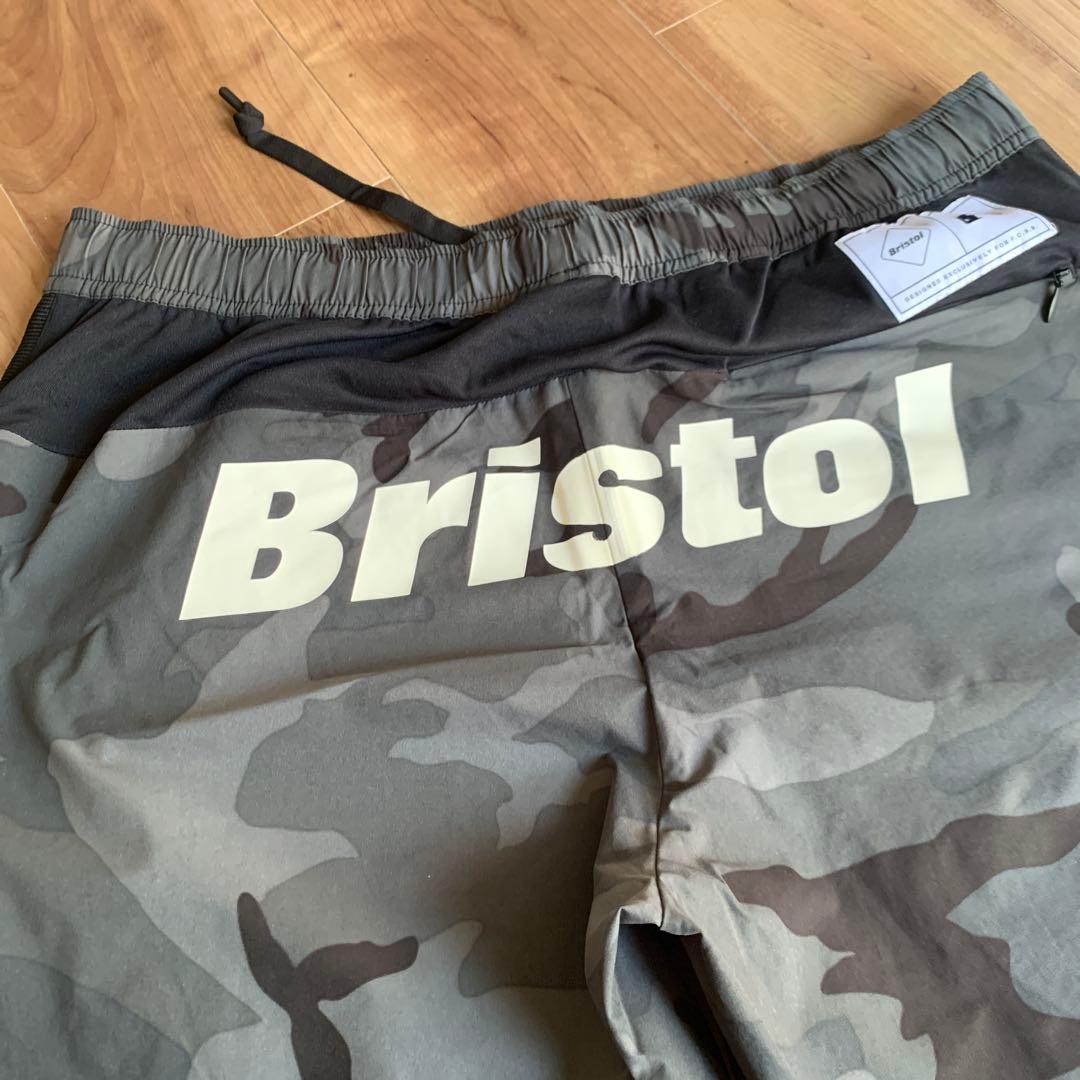 ソフ　SOPH F.C.Real Bristol ショートパンツ