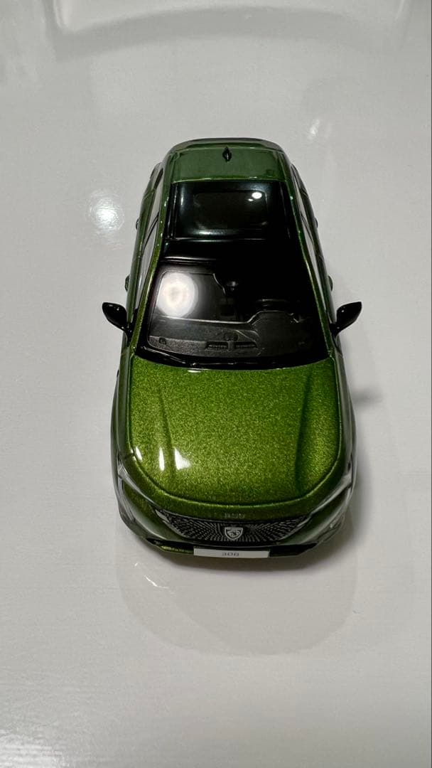 プジョー　308 1/43 ミニカー　ノレブ　オリビングリーン