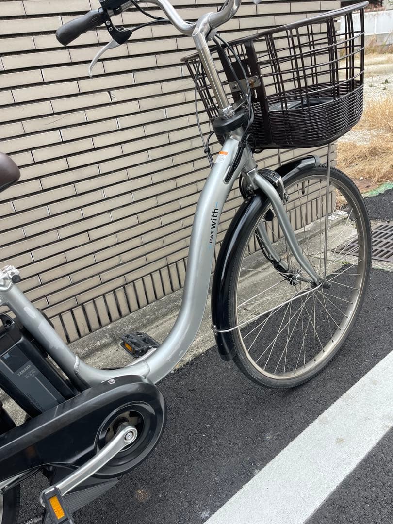 12.3ahヤマハパスwith電動アシスト自転車 シルバー 前バスケット付き