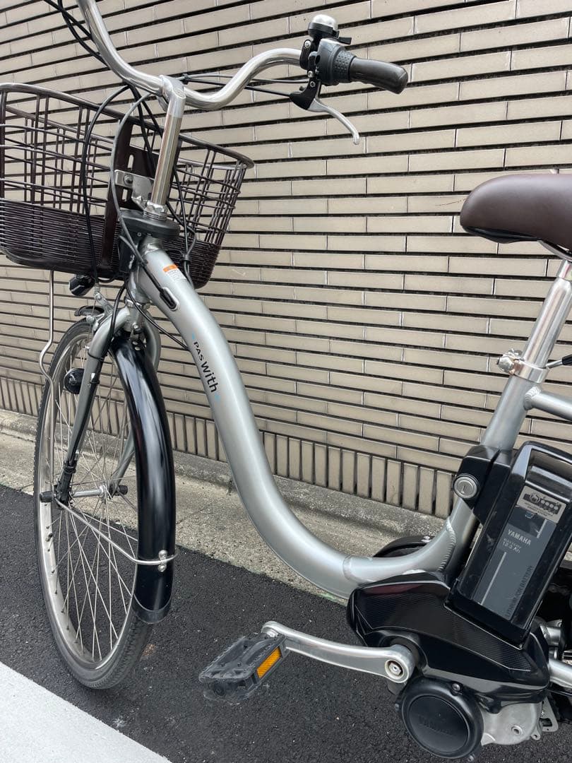 12.3ahヤマハパスwith電動アシスト自転車 シルバー 前バスケット付き