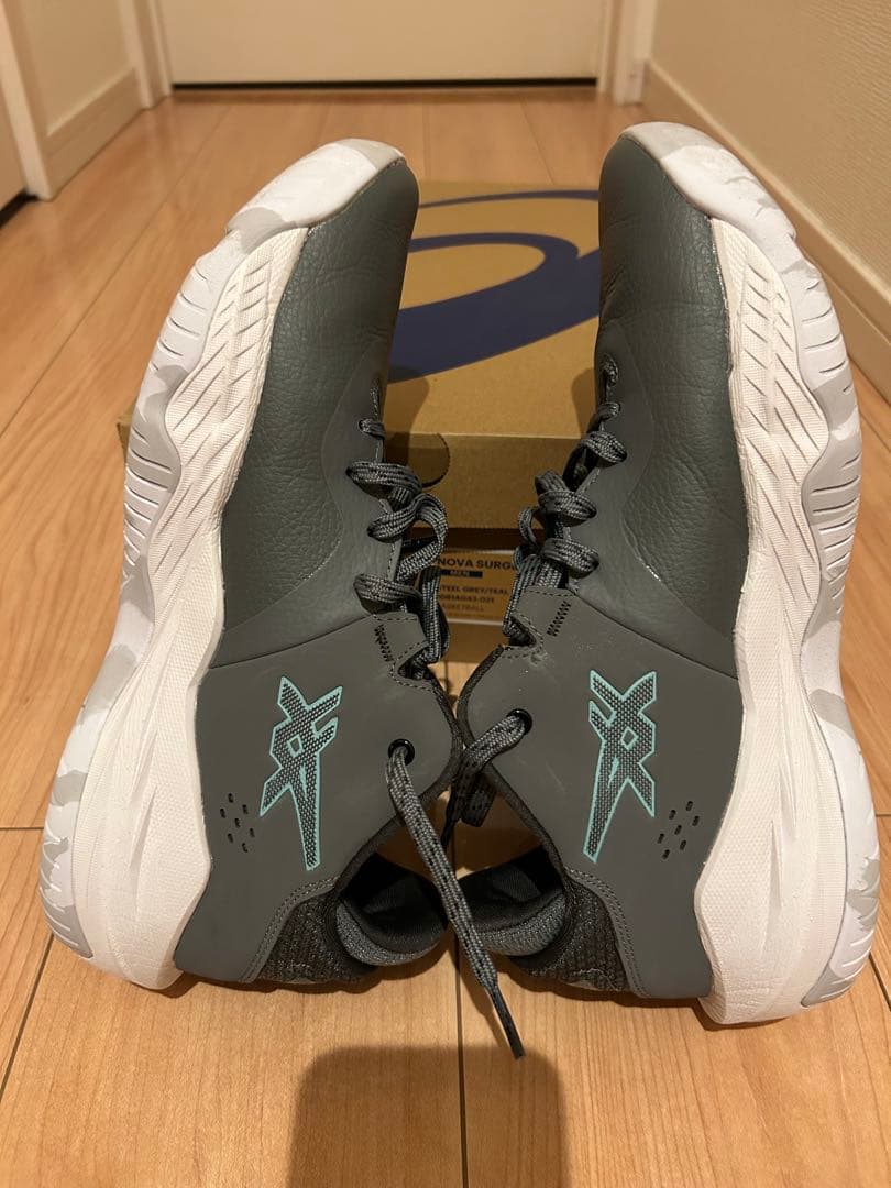 ASICS NOVA SURGE LOW 26.5 cm グレー