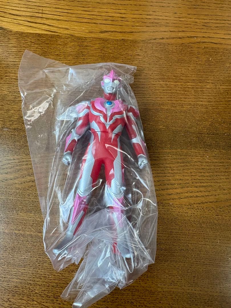 ブガッティバッ商品　ウルトラマンギンガセブンカラーコレクション