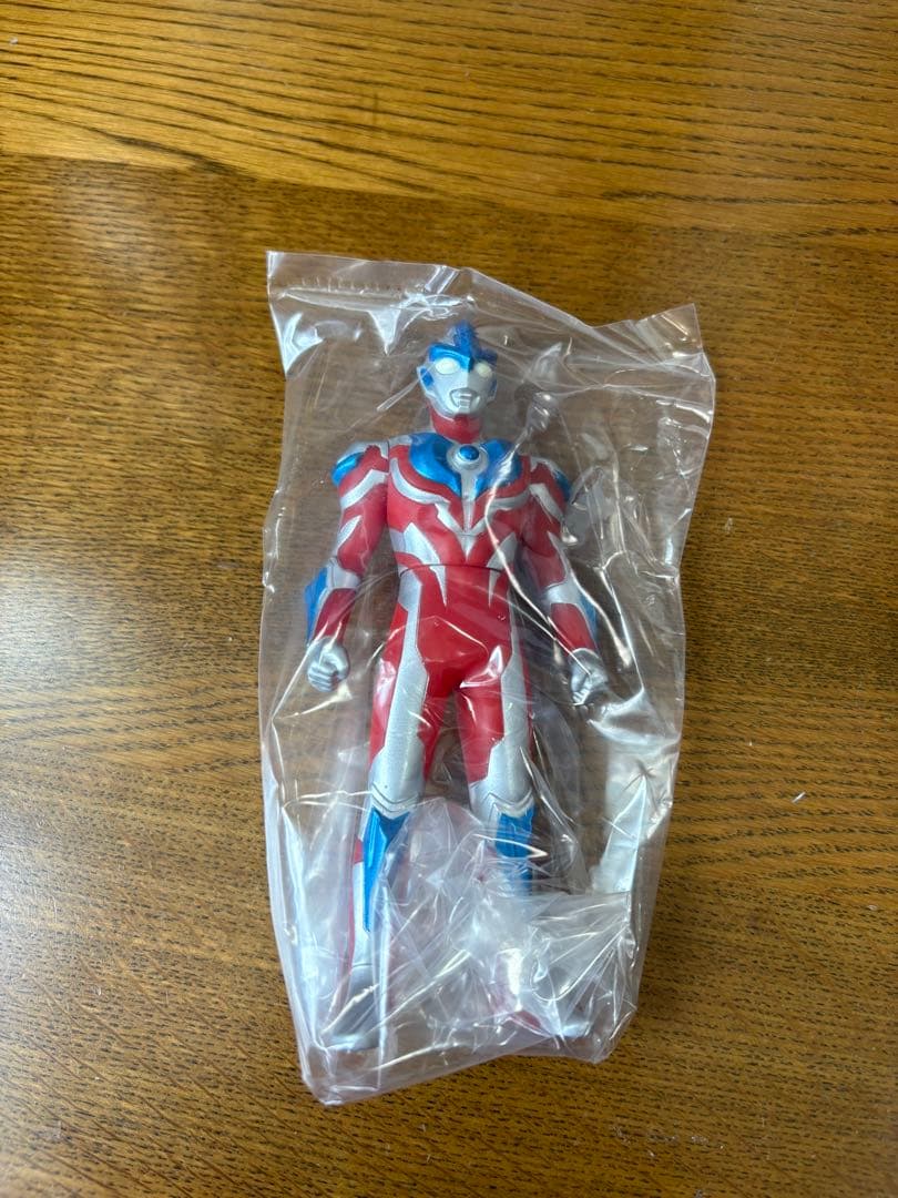 ブガッティバッ商品　ウルトラマンギンガセブンカラーコレクション