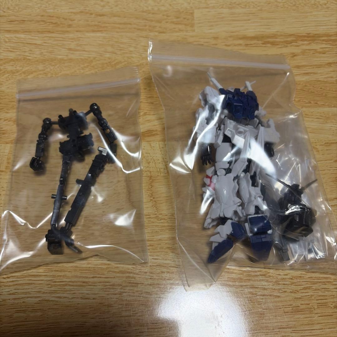 ジャンク品　FW完全変形Zガンダムなど＋おまけ