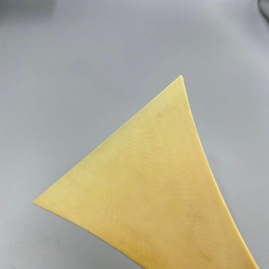 239ヴィンテージ 天然素材　三味線バチ　重さ約118g