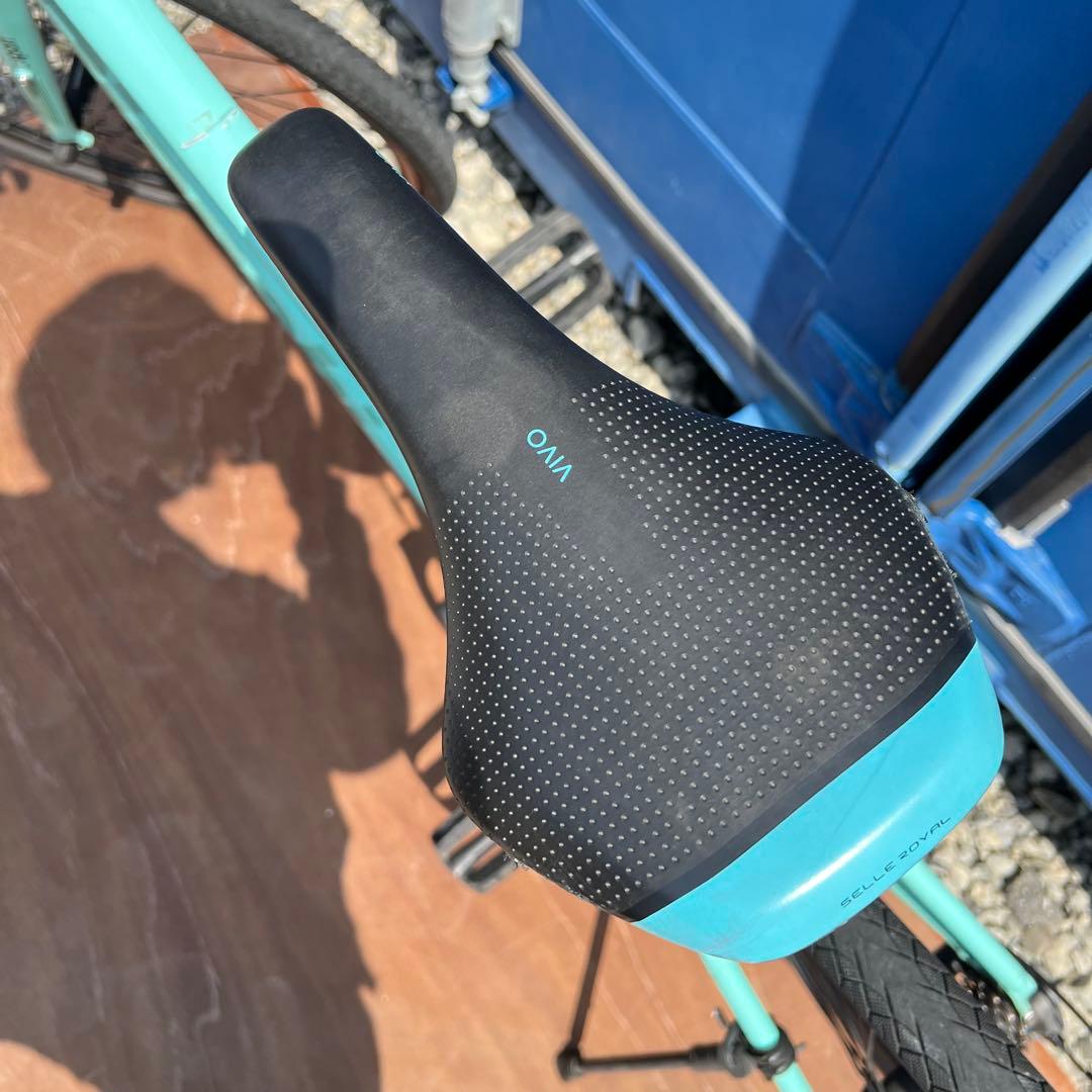 C30激安早い者勝ち✨　クロスバイク Bianchi C-SPORT1 新生活✨