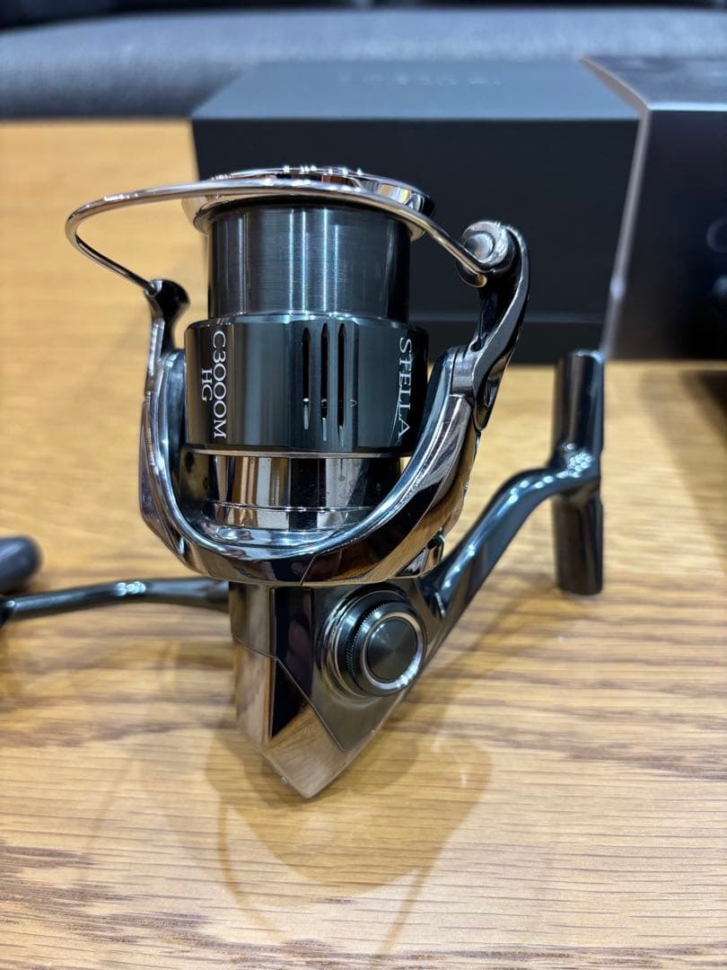 シマノ　22ステラSTELLA C3000MHG 美品