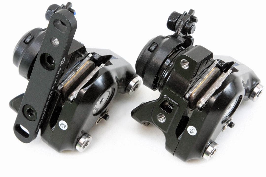 シマノ　フラットマウント　メカニカルディスクブレーキ BR-RS305　前後新品