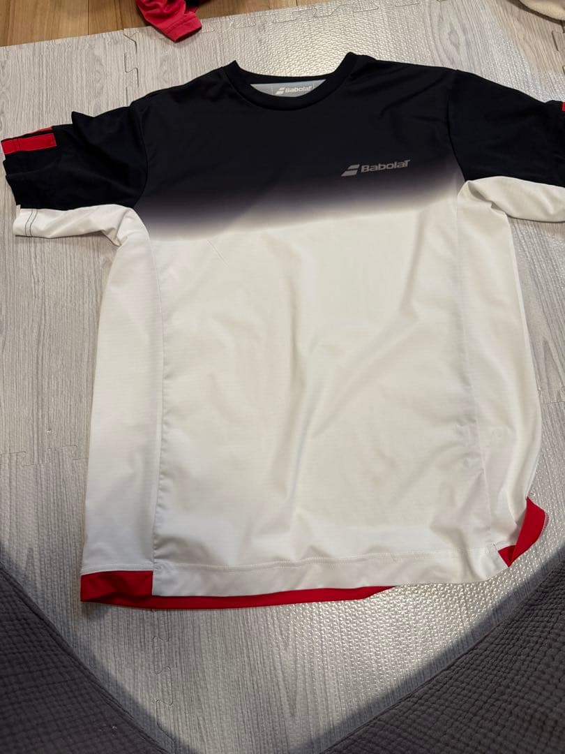 Babolat 半袖 Tシャツ グラデーション 黒白赤　バボラ　Mサイズ‼️
