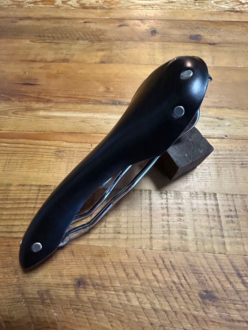 ブルックス　スワロー　　BROOKS SWALLOW