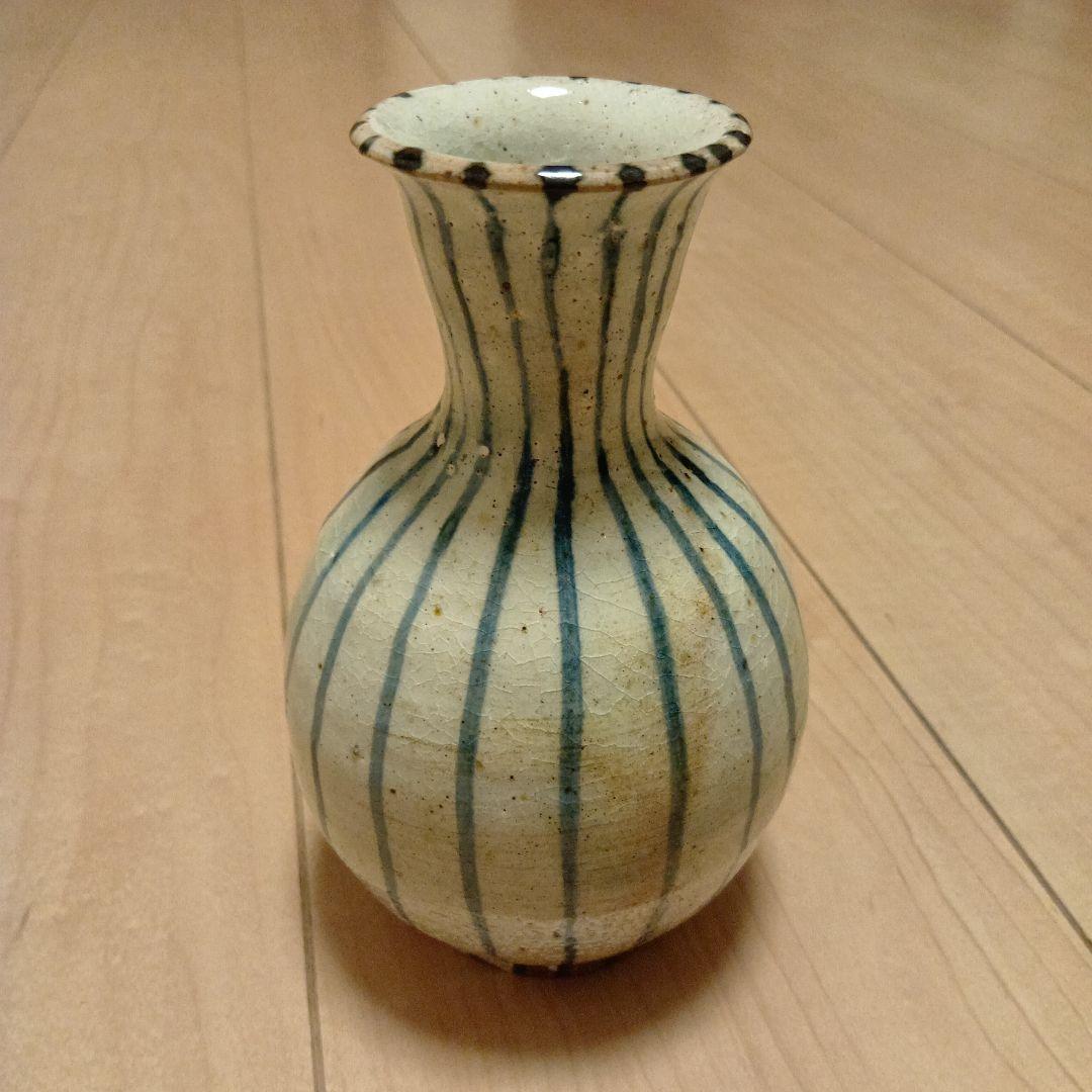 吉田喜彦　呉須線文壺