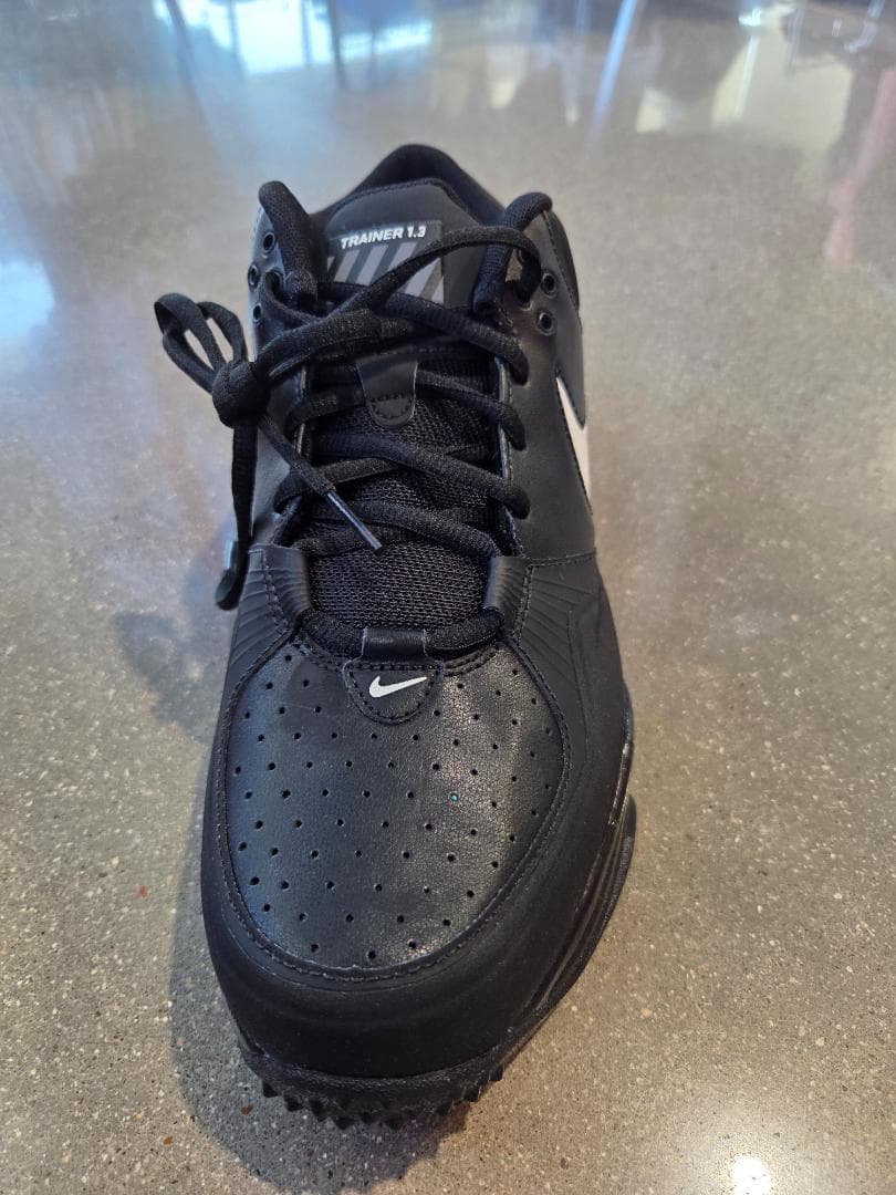 NIKE トレーナー1.3 ターフ 黒白 27.5cm