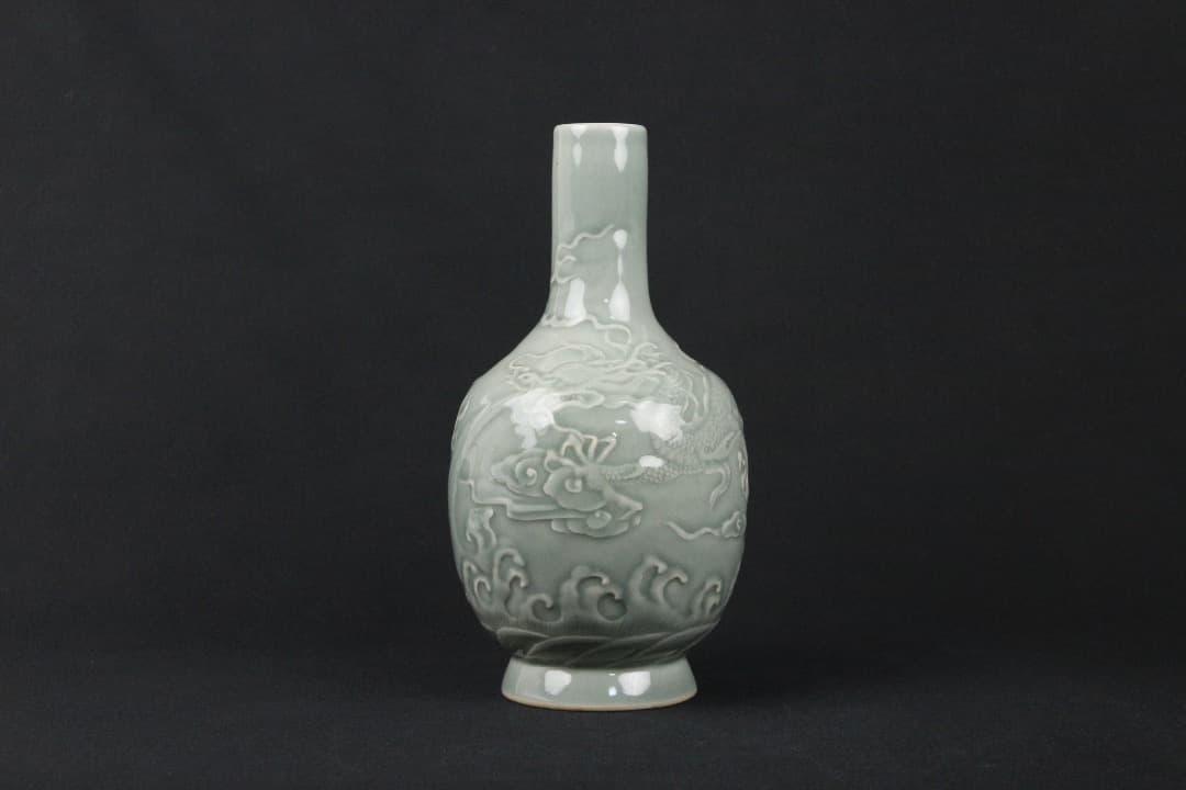 中国美術 宋　明 龍泉窯 青磁 陽刻龍紋 瓶 古磁器 時代品 ENM23-4
