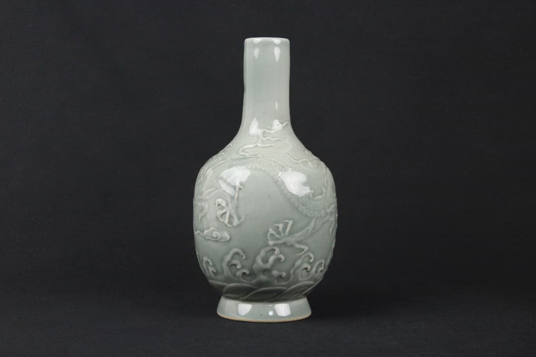 中国美術 宋　明 龍泉窯 青磁 陽刻龍紋 瓶 古磁器 時代品 ENM23-4