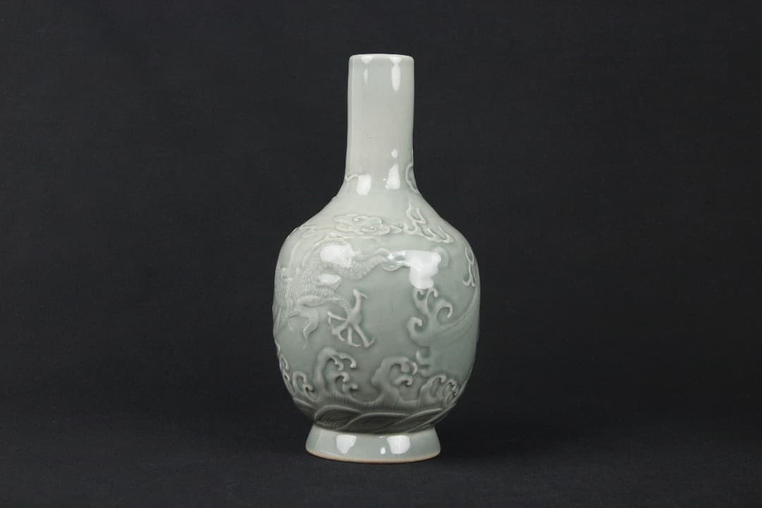 中国美術 宋　明 龍泉窯 青磁 陽刻龍紋 瓶 古磁器 時代品 ENM23-4