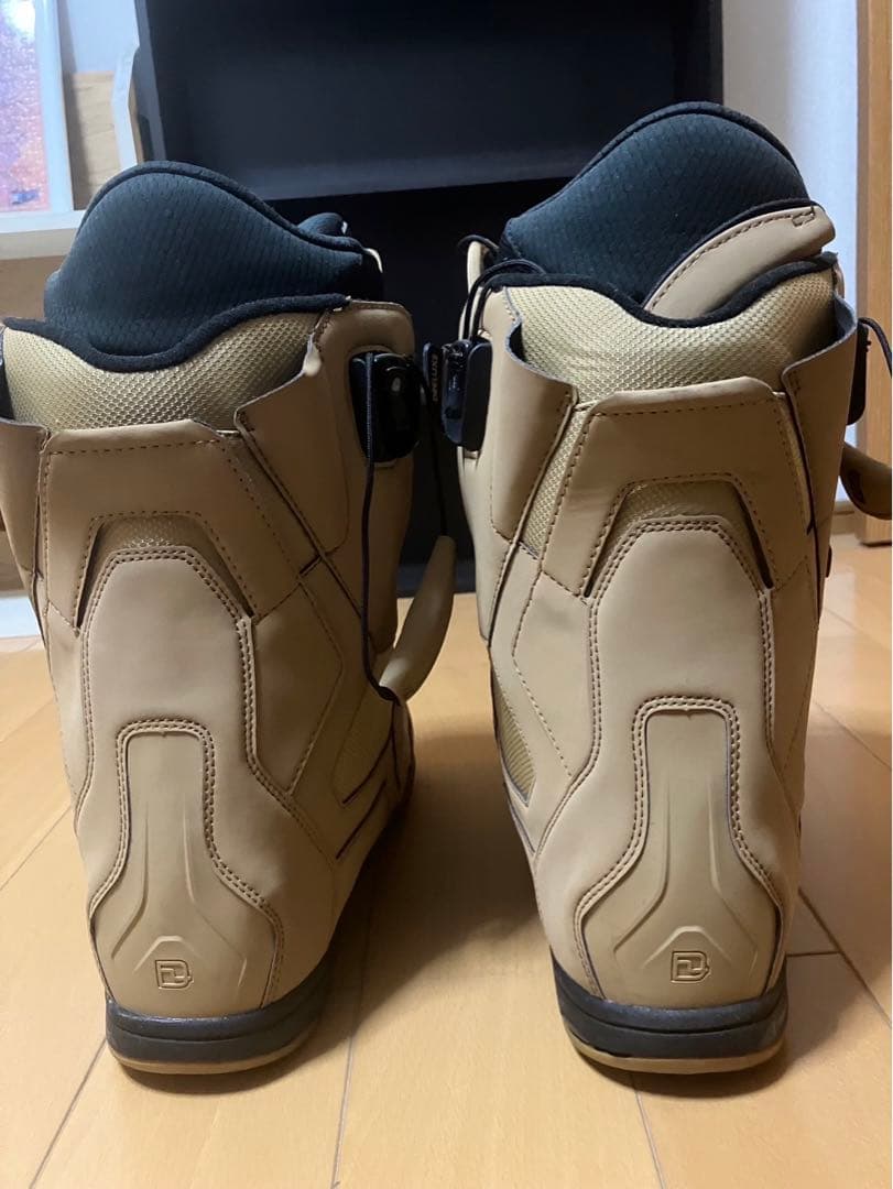 【美品】ディーラックス　27.5 サイズ写真付き