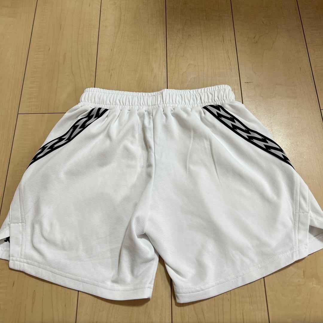 EGOZARU ブラックとホワイト　ショートパンツ S 2点セット