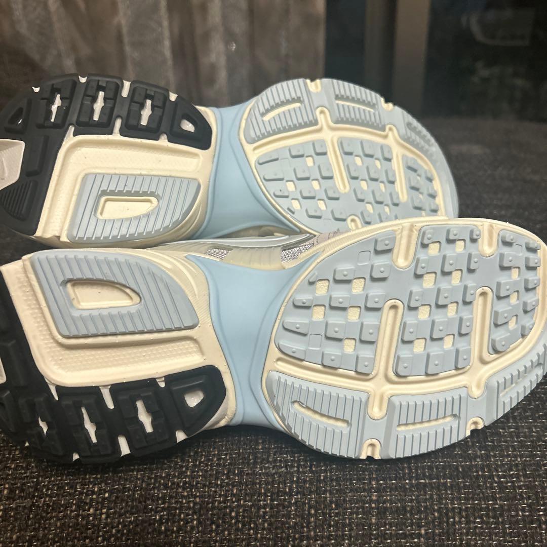 ナイキ V2K ラン　23.5 新品