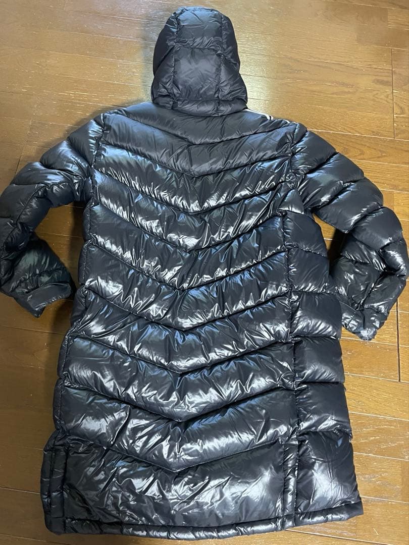 adidas フード付きダウンコート 黒　　ブラック　アディダス