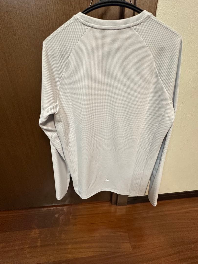 LI-NINGトップチーム長袖 Mサイズ新品