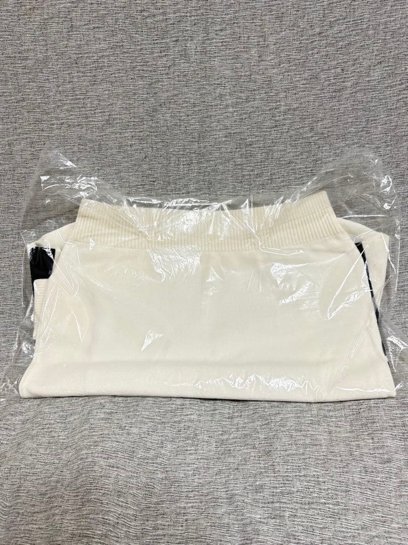 M ☆新品タグ付☆ ロサーセン　ニット タートルネック セーター ライン&ロゴ