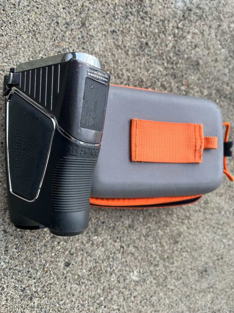 kente0814　Bushnell ゴルフ用距離計とケース