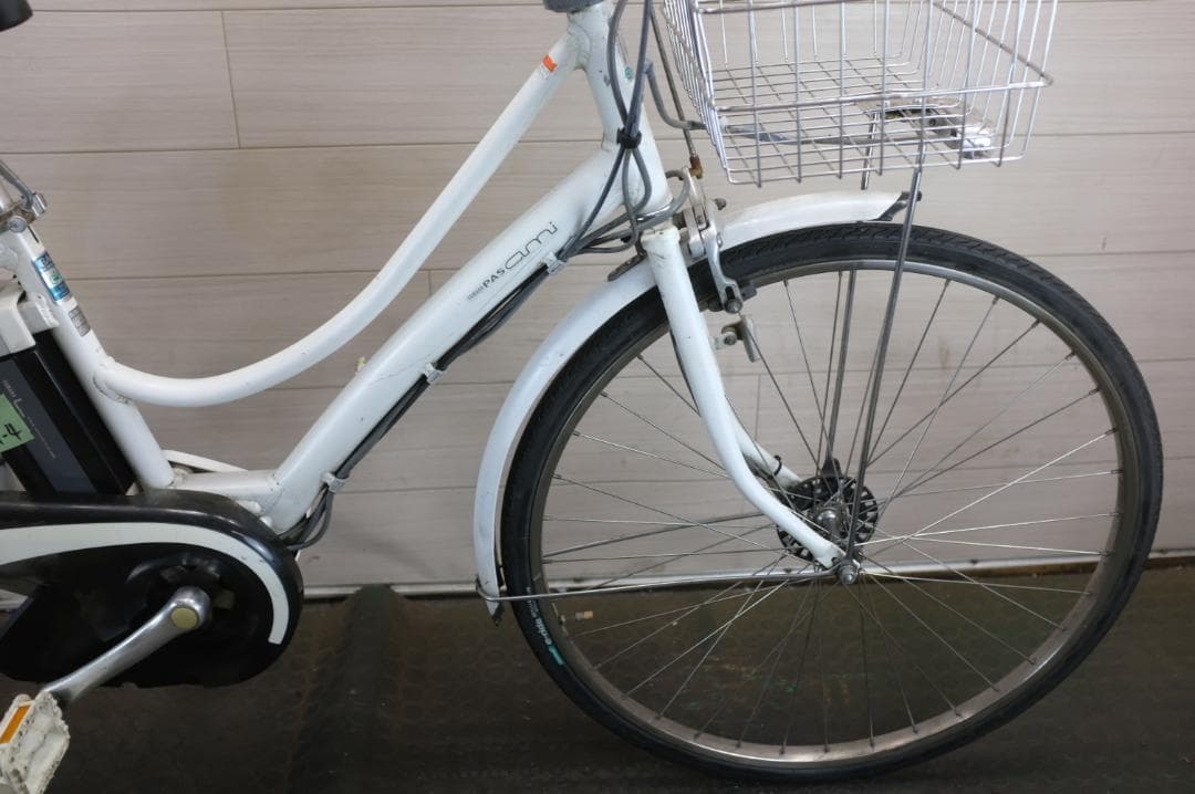 電動自転車ヤマハPAS　ami　3段　8.9Ah 充電器あり