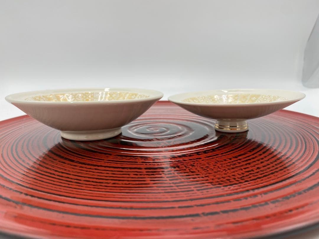 【☆希少なお品☆】【新品】有田焼徳幸窯　錦クリーム釉地紋尽くし浅蓋物
