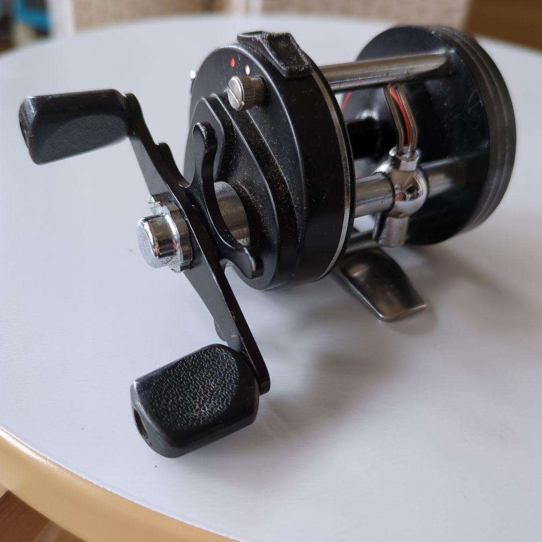 Daiwa GS-2000 ベイトリール 黒