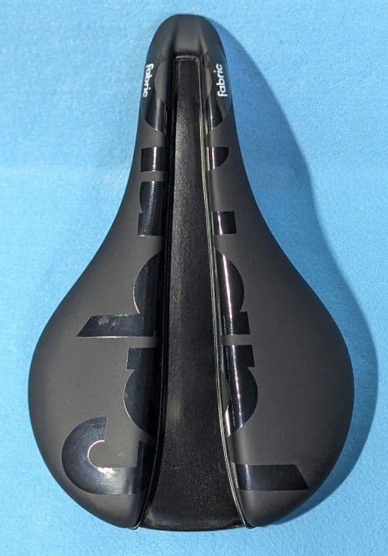 fabric line-s race flat チタンレール　サドル