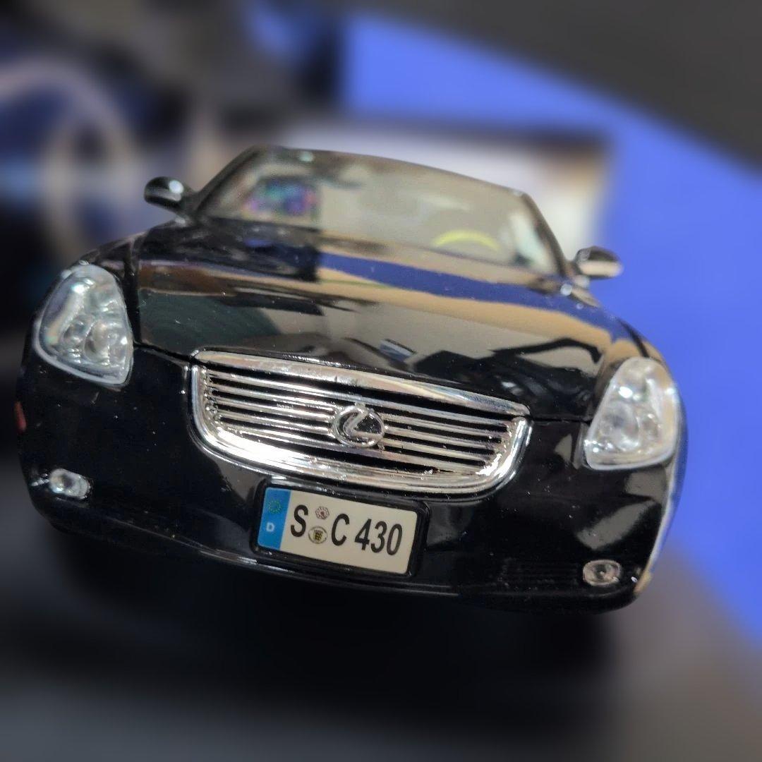 ミニカー Maisto 1/18 Lexus SC430