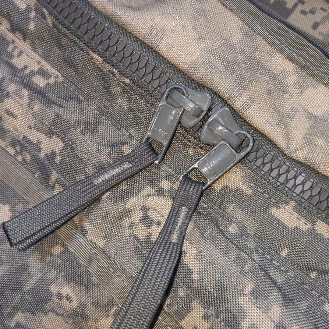 アメリカ陸軍MOLLE Ⅱ アサルトパック/バンダリアポーチ付 UCP 実物良品