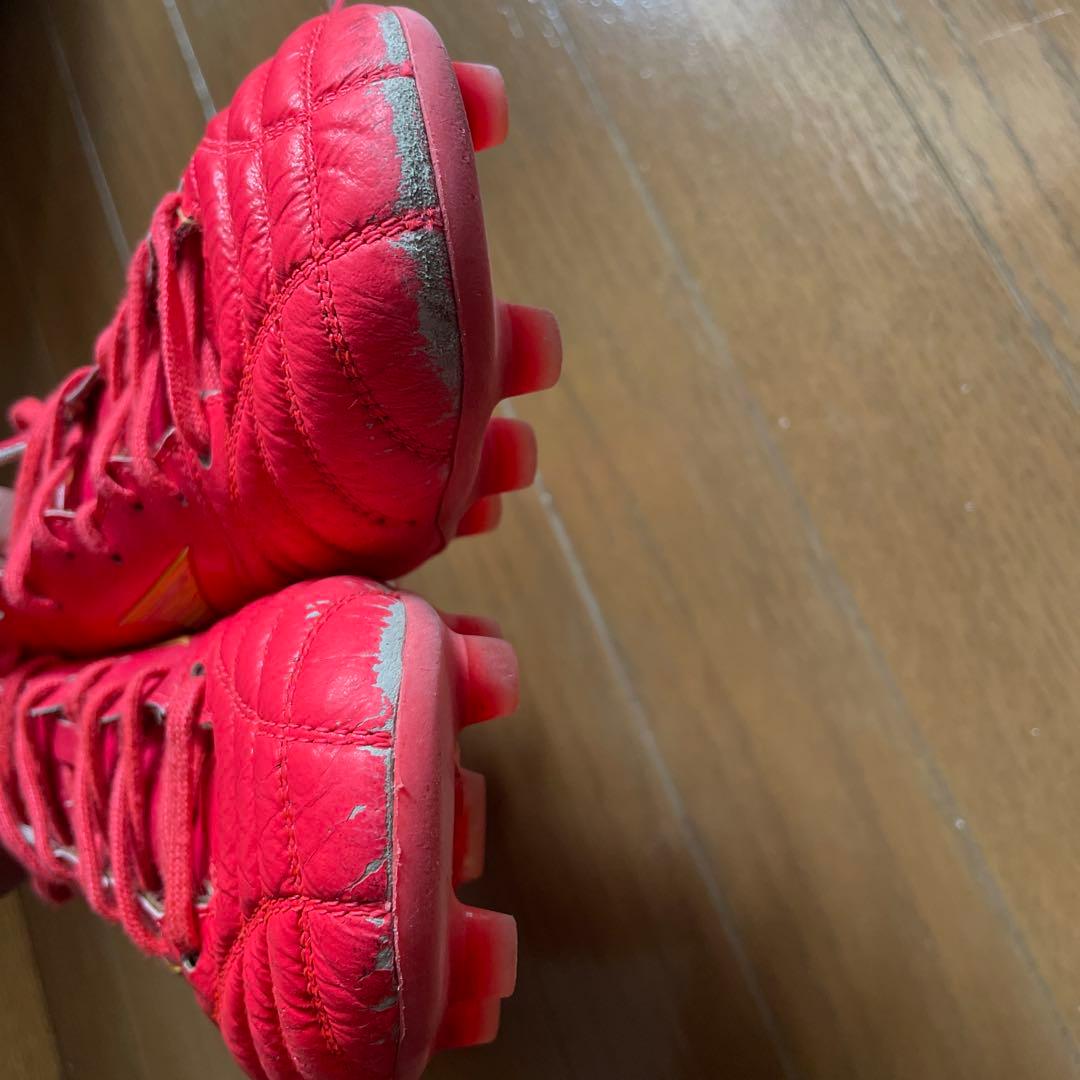 Mizuno Morelia Neo レッド