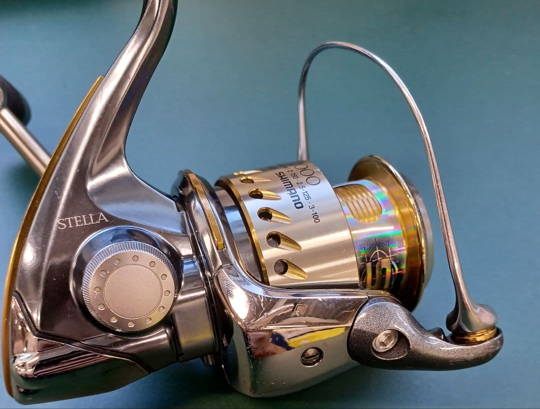 まぁ。 SHIMANO 04STELLA 2000 スピニングリール