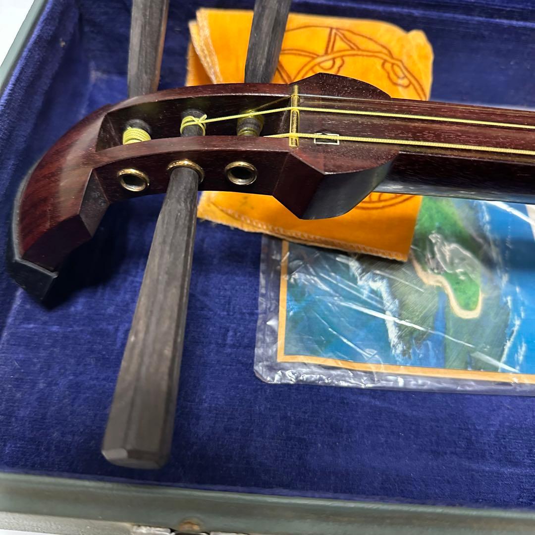 ハードケース付き　三味線　バチ2本