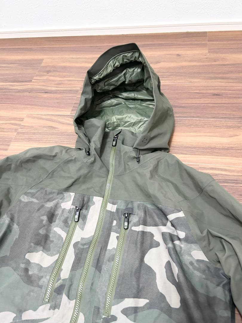 バートン [ak] GORE-TEX 2L Swash Jacket S 迷彩