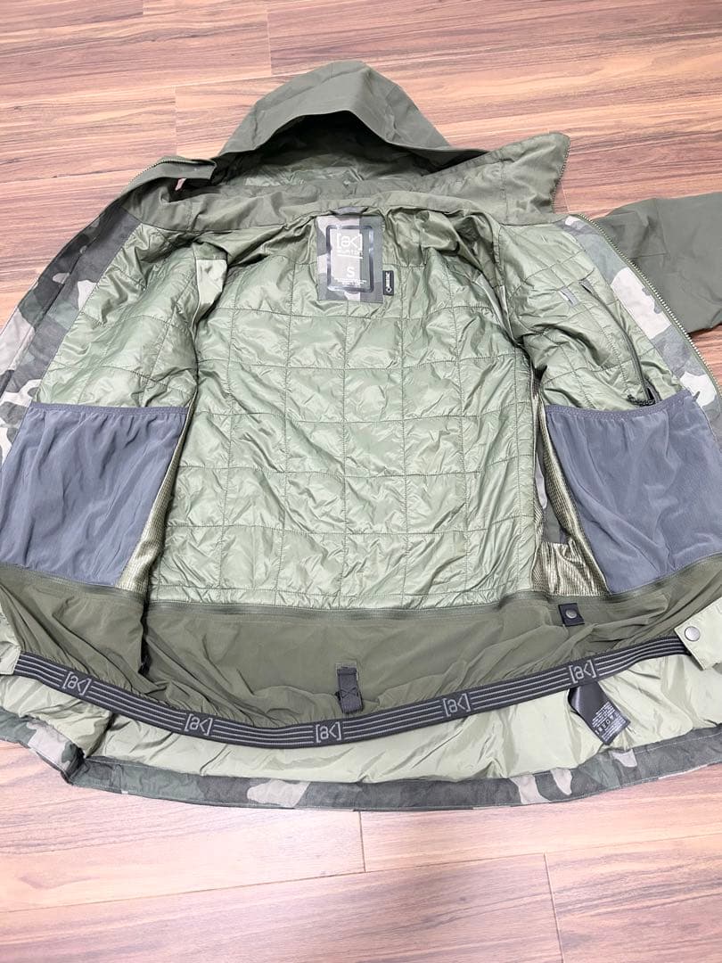 バートン [ak] GORE-TEX 2L Swash Jacket S 迷彩
