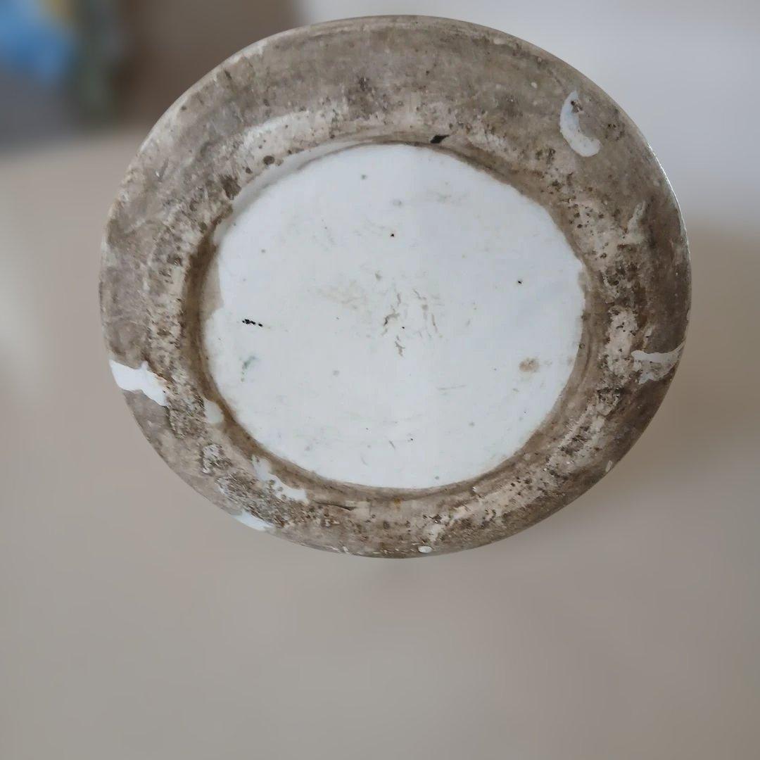 伊万里焼、陶器の虎(猫？)相当古い花瓶(外国サイトで16000円と解答)
