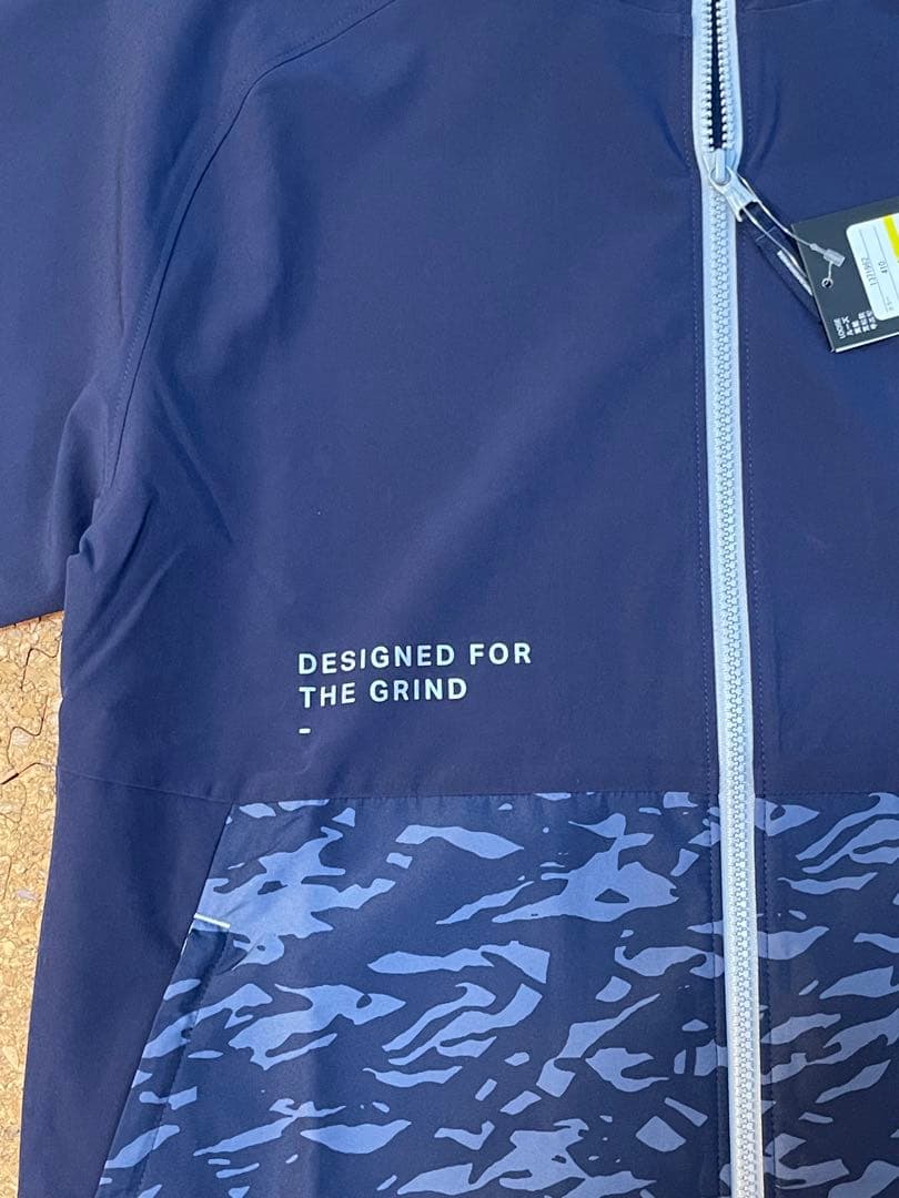 Under Armour ネイビー迷彩ジャケット 410