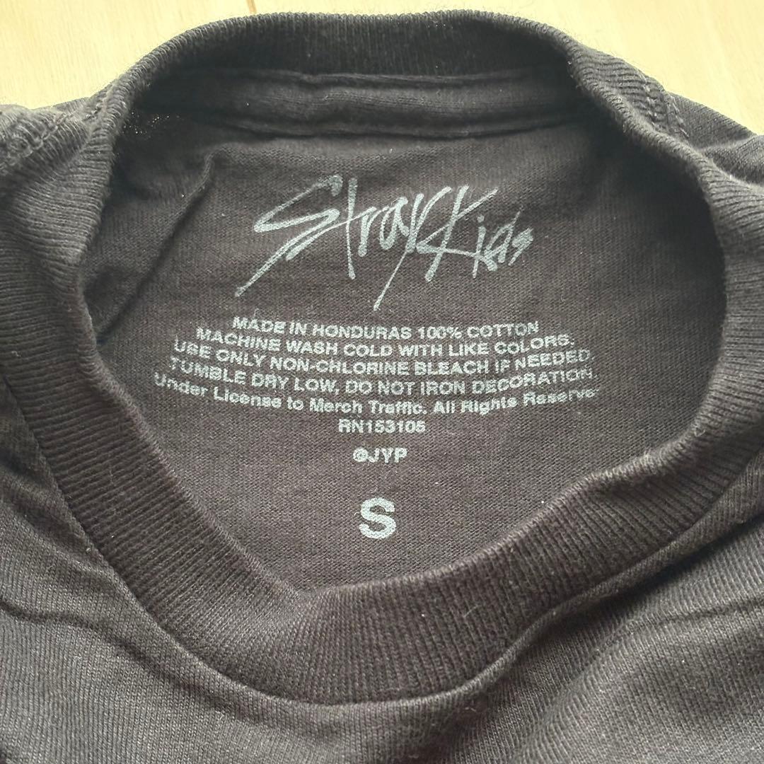 StrayKids スキズ dominATE 海外Tシャツ