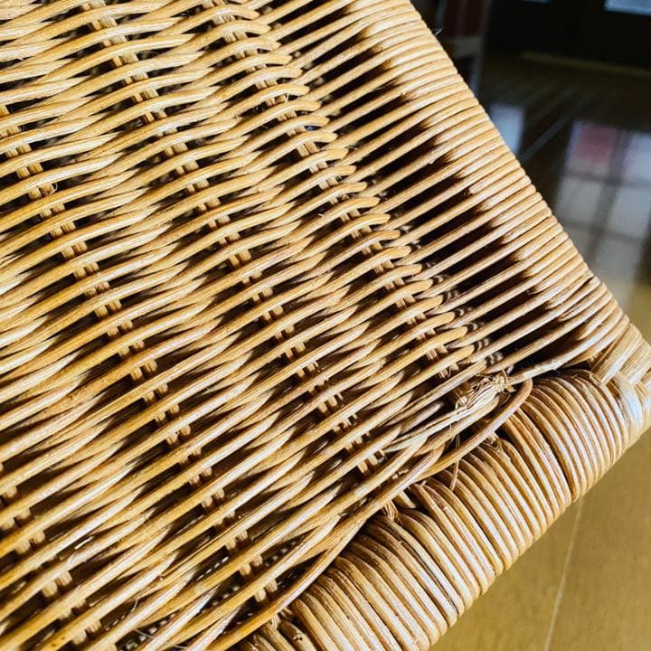 フタ付き籐バスケット