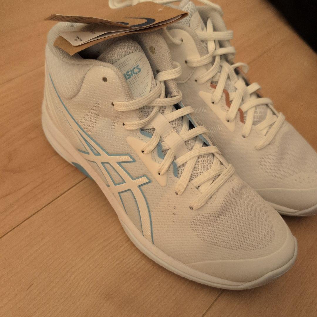 ASICS 【左右非対称】バスケットボールシューズ