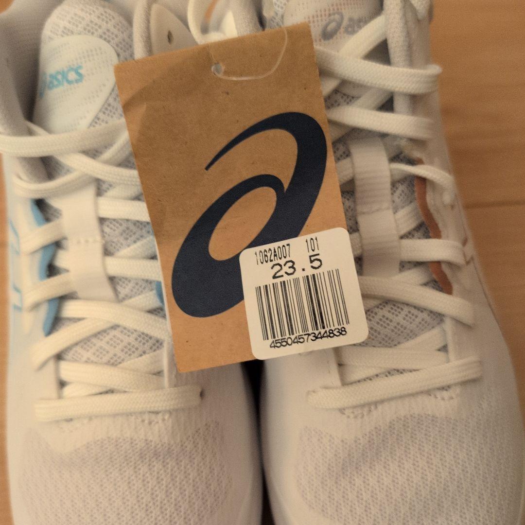 ASICS 【左右非対称】バスケットボールシューズ