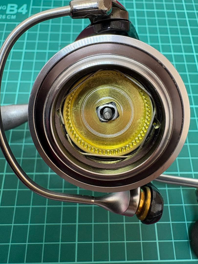 ダイワ CALDIA 2506H カルディア スピニングリール マグシールド