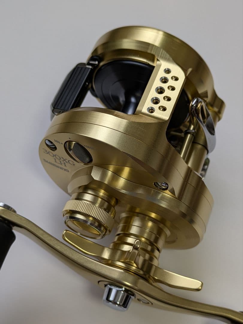 CALCUTTA CONQUEST MD 300XGLH 右巻き