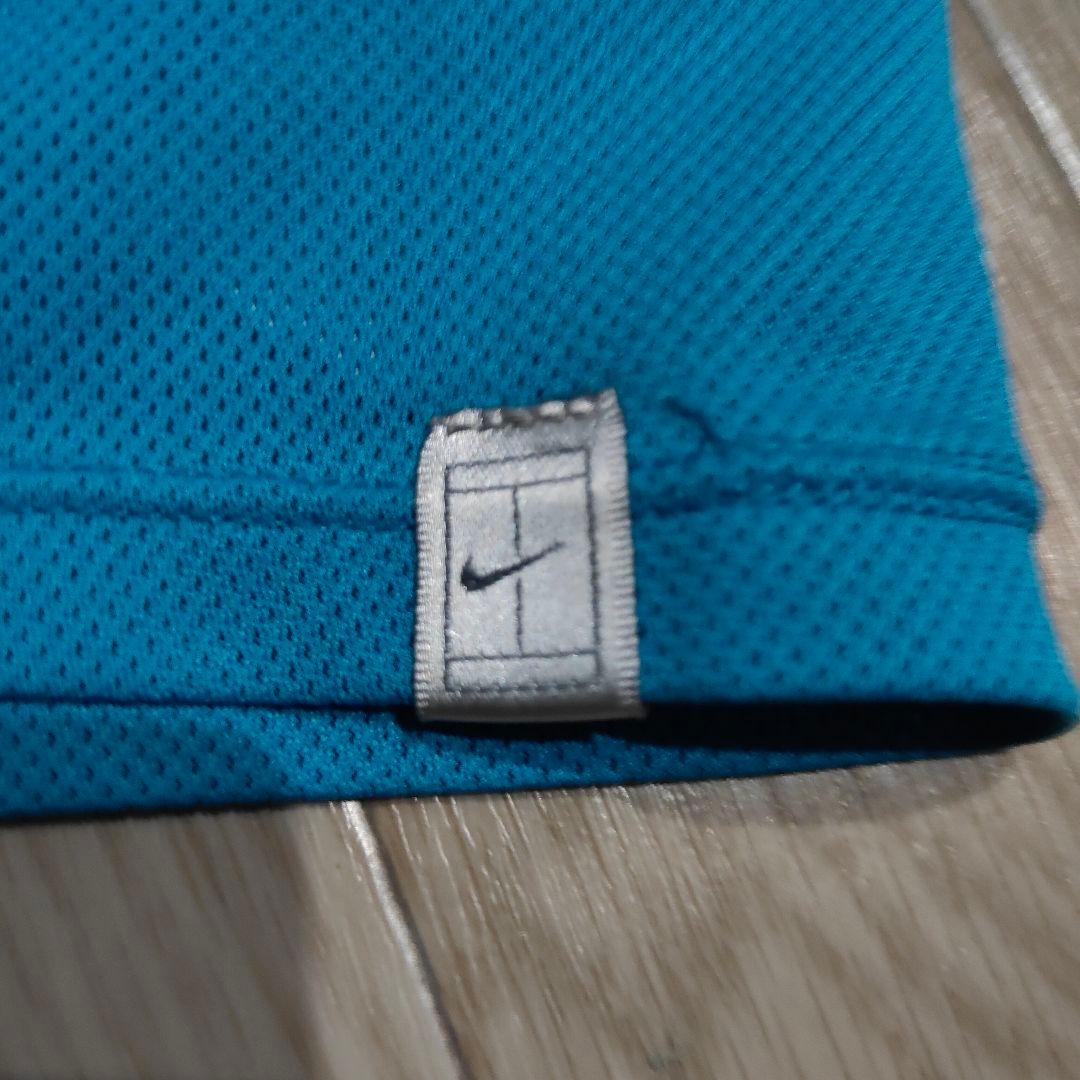 NIKE（ナイキ）のテニスウェア、ラファエル・ナダルモデルのノースリーブシャツ